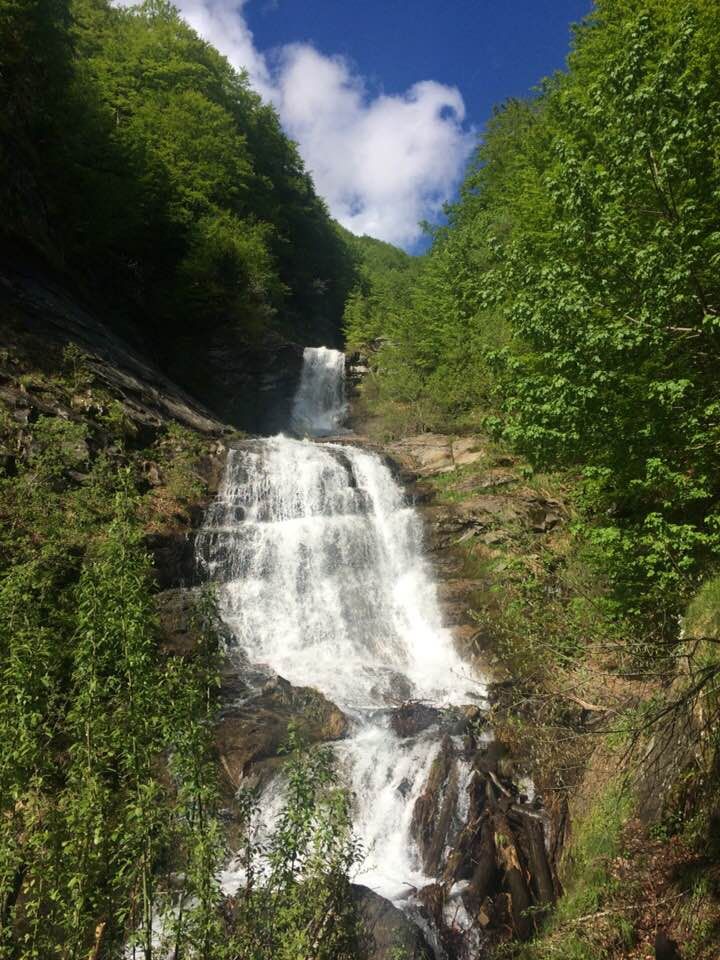 ESCURSIONE CASCATA DELLE GRUETTE - Trekkinguide