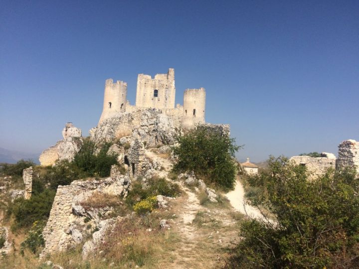 ESCURSIONE S.STEFANO DI SESSANIO -ROCCA CALASCIO - Trekkinguide