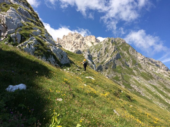 Anello del Monte Prena: Salita dalla Costellazione del Peschio Discesa Vallone di Fossacesa - Trekkinguide